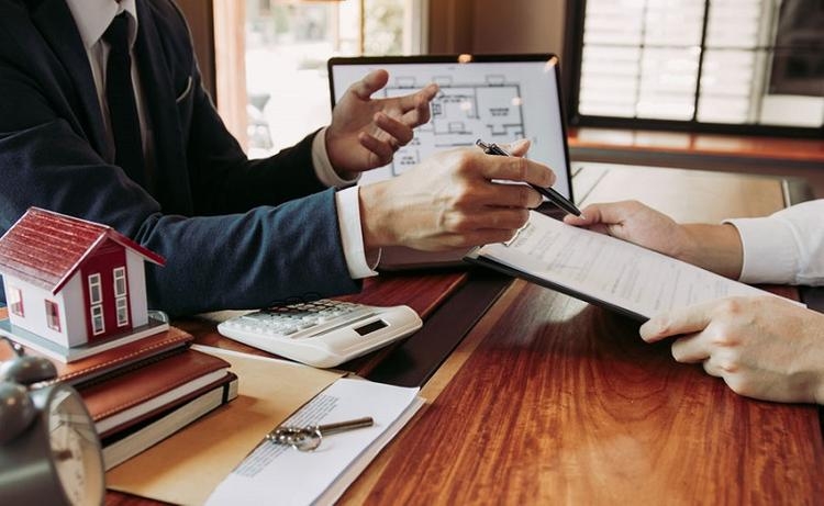 Những lưu ý khi công chứng hợp đồng mua bán doanh nghiệp