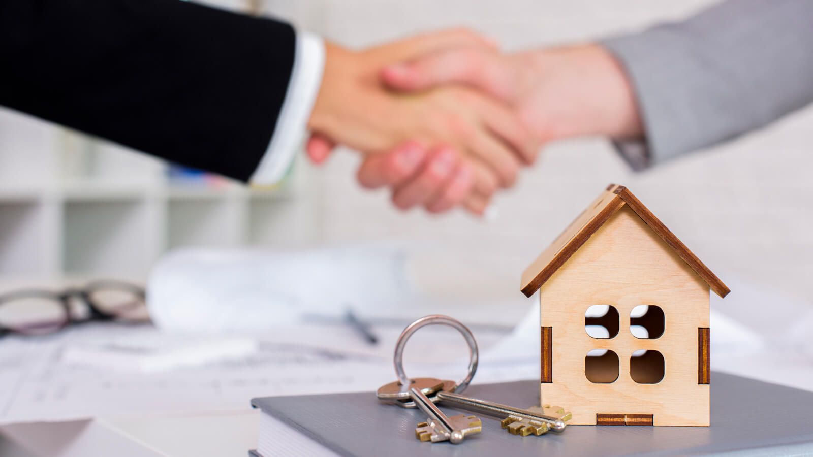 Tại Sao Các Nhà Đầu Tư Thông Minh Luôn Công Chứng Hợp Đồng Góp Vốn?